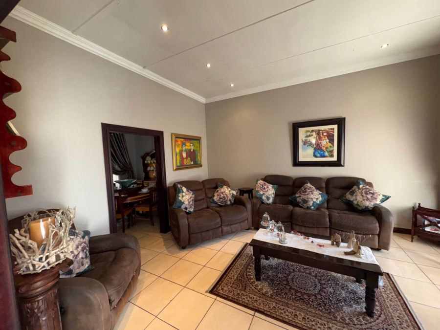 4 Bedroom Property for Sale in Safari Gardens North West